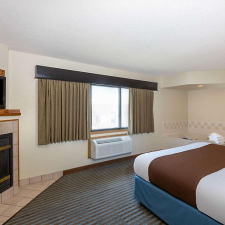 Americinn By Wyndham Lincoln North Eksteriør billede